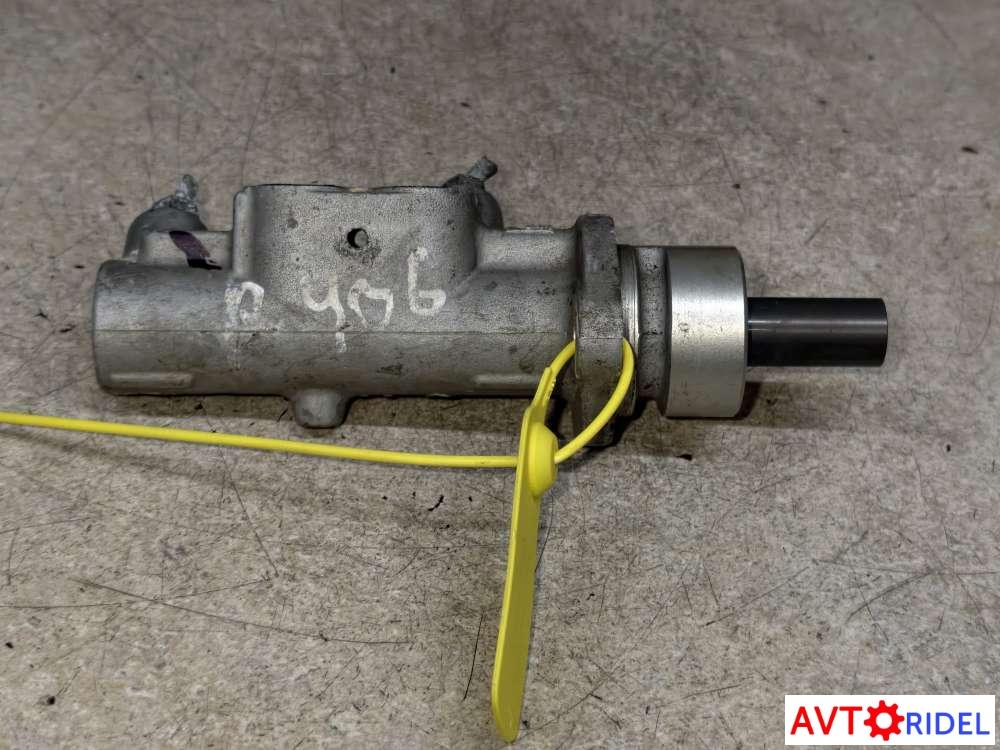 Цилиндр тормозной главный